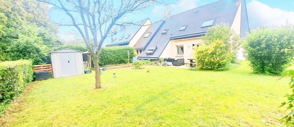 House 5 rooms of 105 m² in Noyal-Châtillon-sur-Seiche (35230)