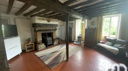 Traditional house 8 rooms of 171 m² in Saint-Michel-de-la-Roë (53350)