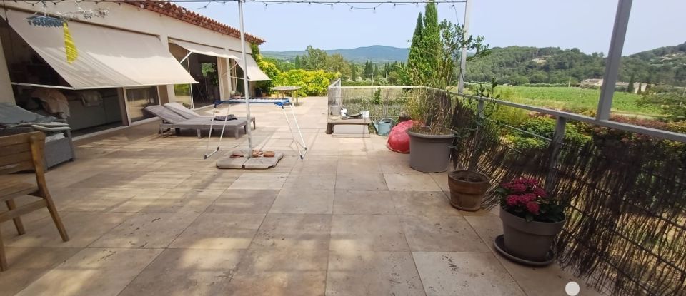 Maison de campagne 7 pièces de 306 m² à Le Castellet (83330)