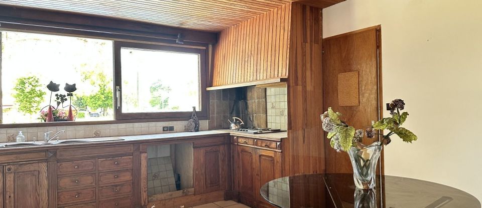 Maison 8 pièces de 350 m² à Pissos (40410)