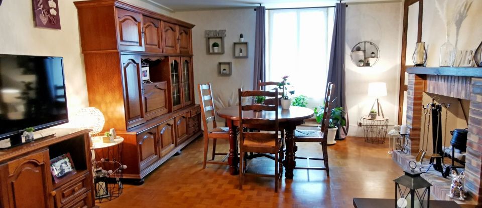 Village house 14 rooms of 263 m² in Chaillac (36310)