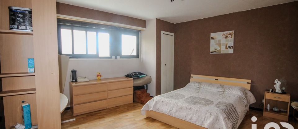 Immeuble de 225 m² à Serres-Castet (64121)