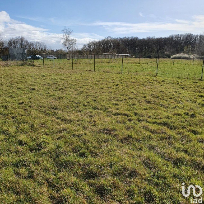 Terrain de 1 129 m² à Sainte-Geneviève-des-Bois (45230)