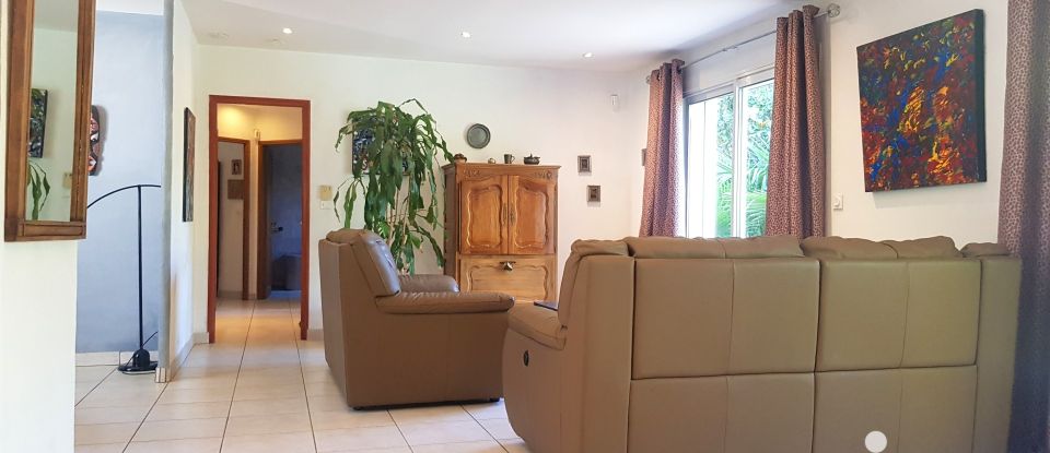 Traditional house 5 rooms of 118 m² in Montélimar (26200)