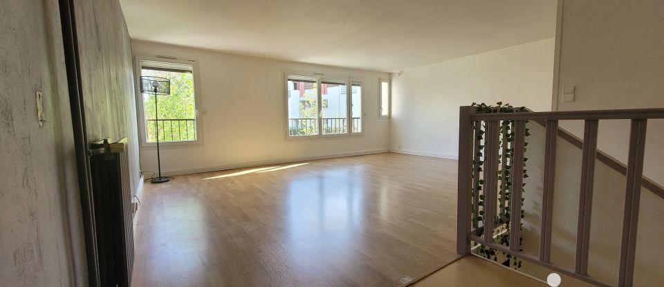 Triplex 4 pièces de 86 m² à Les Ulis (91940)