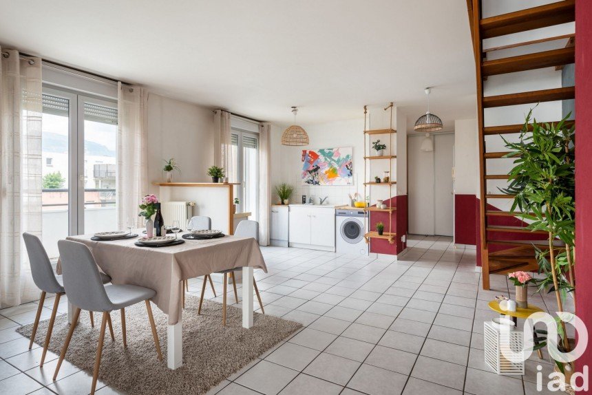 Appartement 4 pièces de 98 m² à Grenoble (38100)