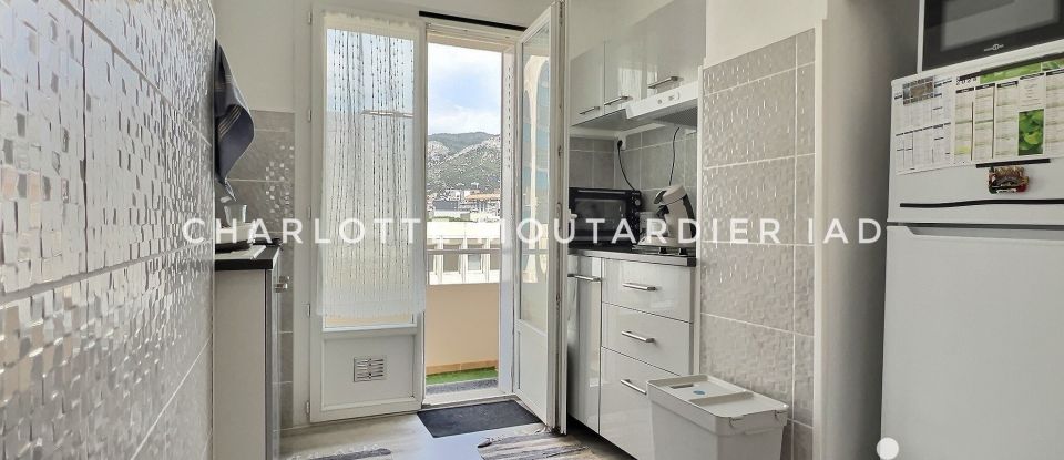 Appartement 3 pièces de 49 m² à Toulon (83000)