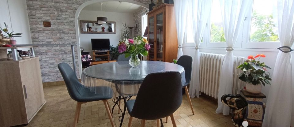 House 4 rooms of 67 m² in Juvigné (53380)