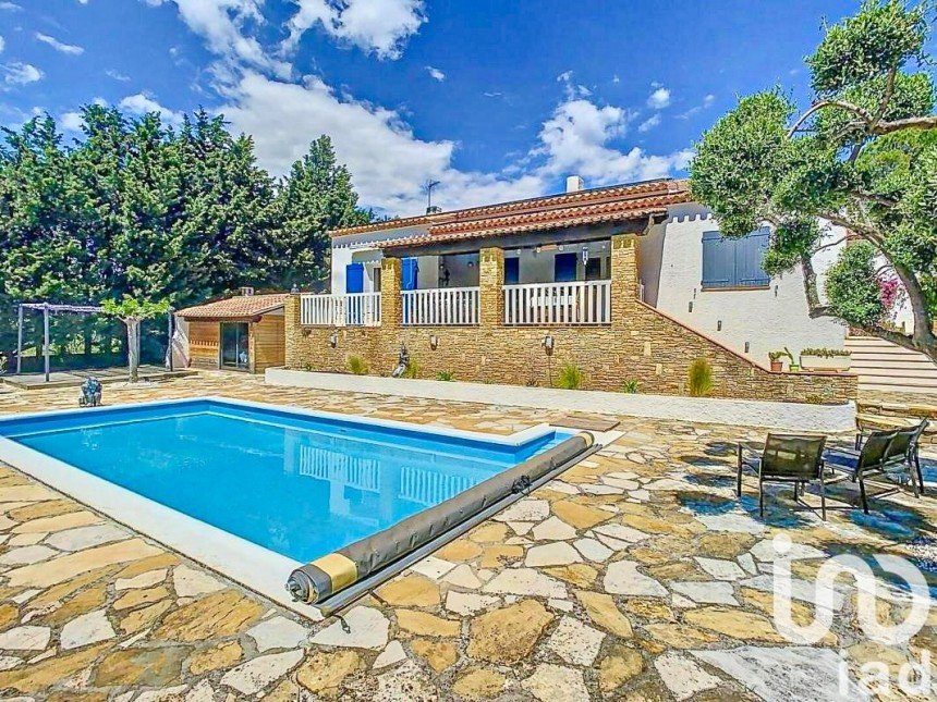 Maison traditionnelle 7 pièces de 155 m² à Sanary-sur-Mer (83110)