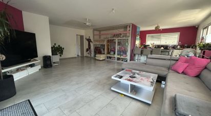 Maison 10 pièces de 168 m² à Carresse-Cassaber (64270)