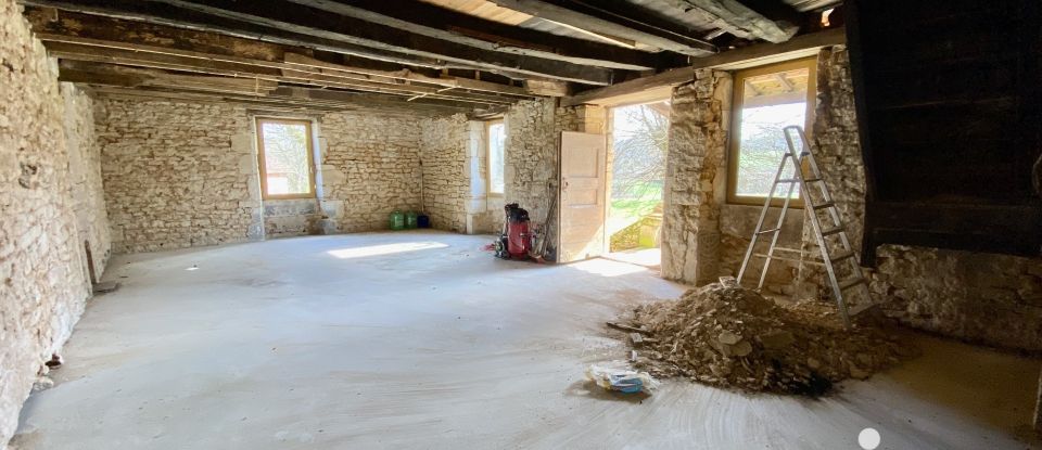 Maison 4 pièces de 210 m² à Bouzic (24250)