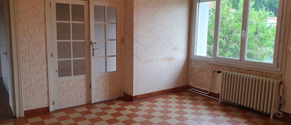 House 5 rooms of 117 m² in MONTRICHARD (41400)