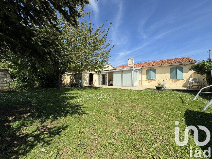 House 4 rooms of 82 m² in Dompierre-sur-Mer (17139)