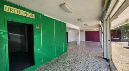 Local d'activités de 88 m² à Arles (13200)