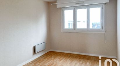 Apartment 4 rooms of 82 m² in Lorient (56100)