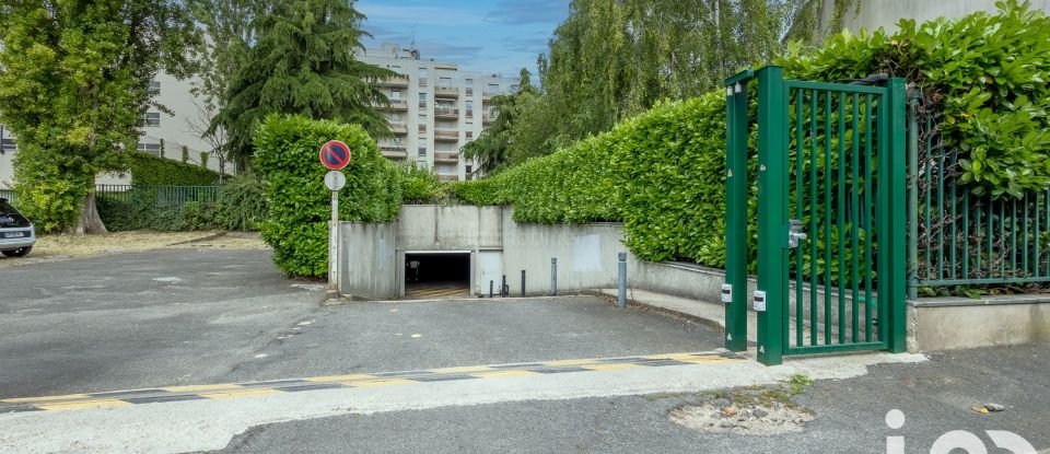 Parking/garage/box de 13 m² à Les Lilas (93260)