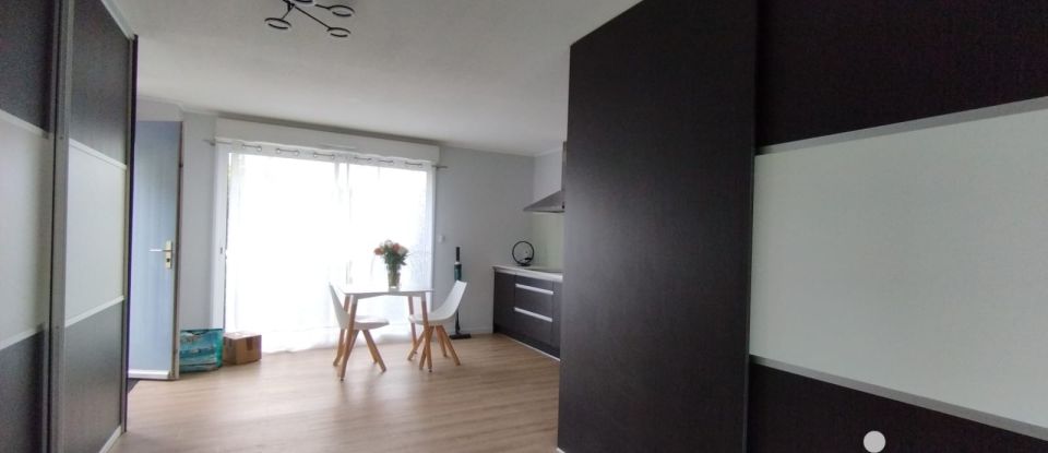 Apartment 1 room of 29 m² in Vannes (56000)