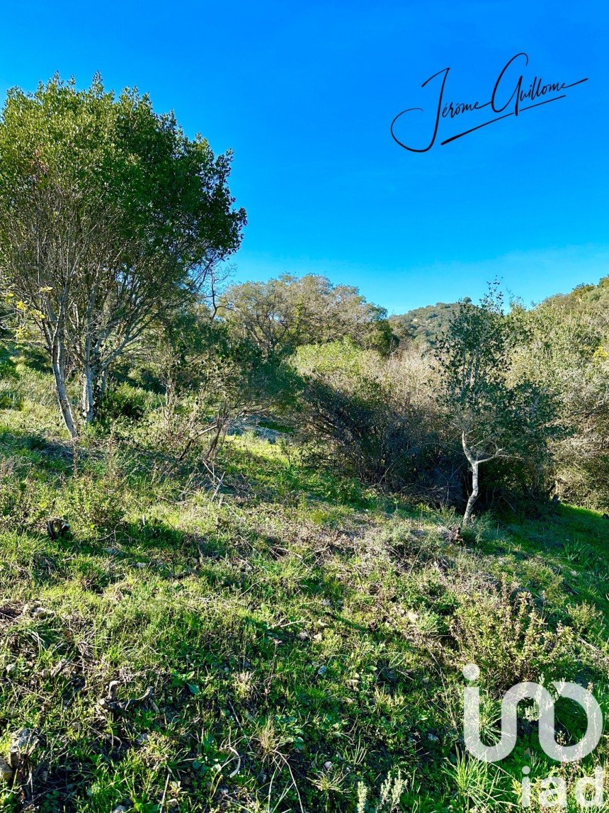 Terrain de 20 866 m² à Grimaud (83310)