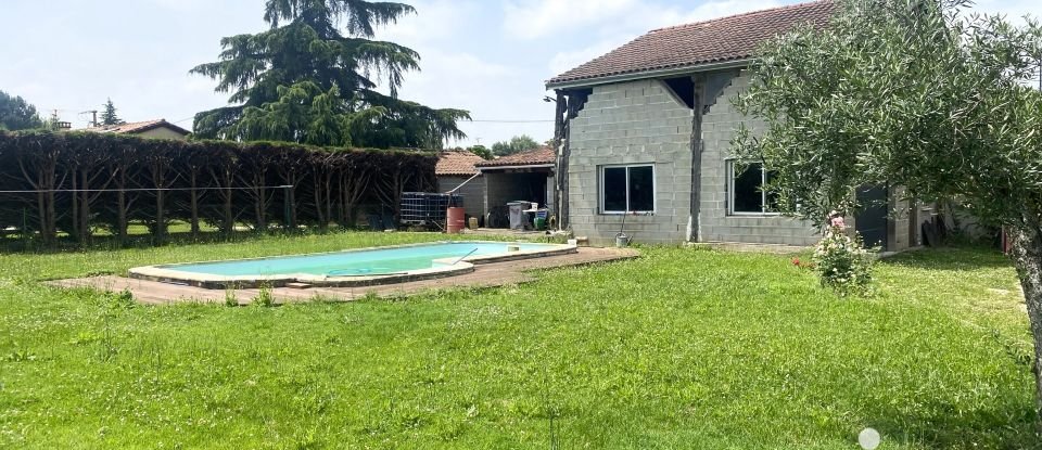 Maison 10 pièces de 256 m² à Donzac (82340)