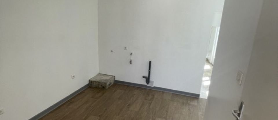 Maison 3 pièces de 110 m² à Saint-Quentin (02100)