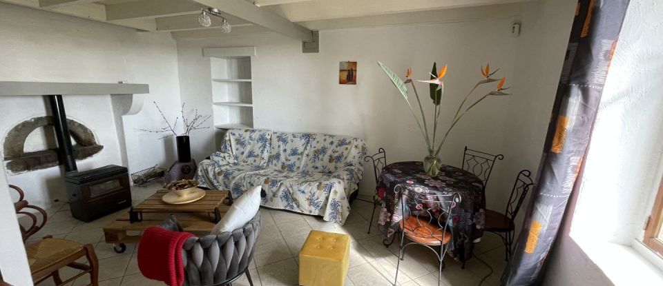 Maison 6 pièces de 157 m² à Saint-Rirand (42370)