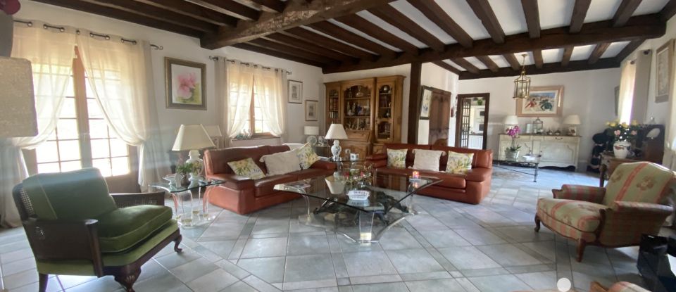 Traditional house 8 rooms of 278 m² in Villebret (03310)