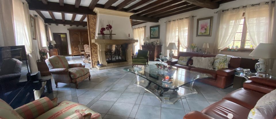 Traditional house 8 rooms of 278 m² in Villebret (03310)