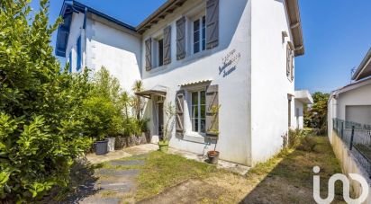House 4 rooms of 108 m² in Anglet (64600)