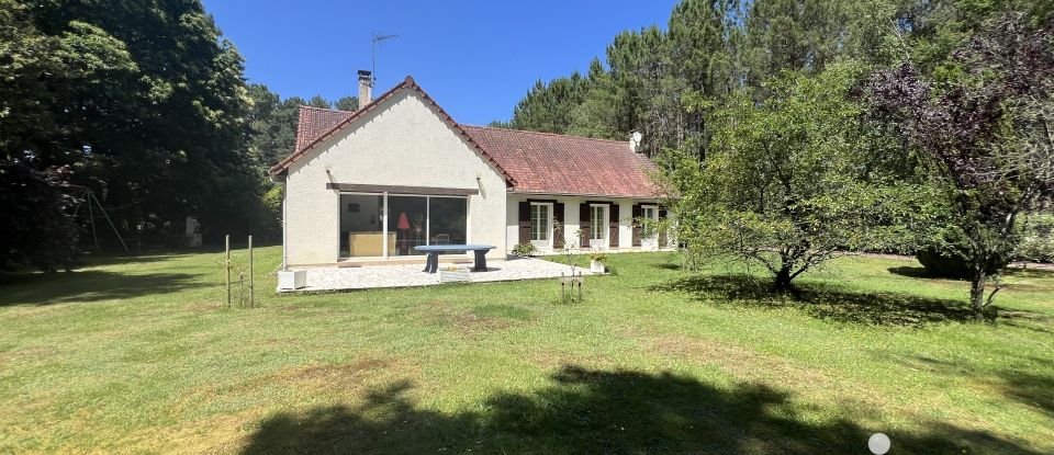 Country house 6 rooms of 146 m² in Saint-Gervais-en-Belin (72220)