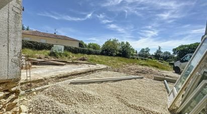 Maison 4 pièces de 100 m² à Ruelle-sur-Touvre (16600)