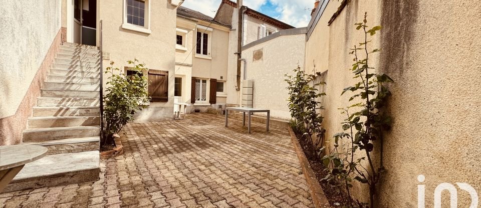 Maison de ville 6 pièces de 177 m² à Cosne-Cours-sur-Loire (58200)