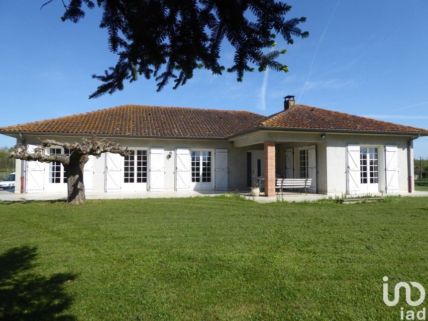 House 5 rooms of 150 m² in Lacourt-Saint-Pierre (82290)