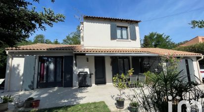 House 6 rooms of 100 m² in Morières-lès-Avignon (84310)