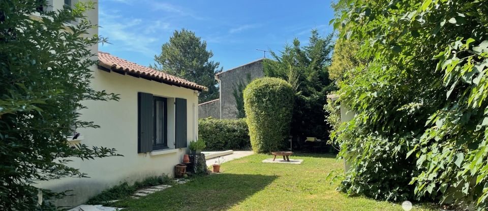 Maison 6 pièces de 100 m² à Morières-lès-Avignon (84310)