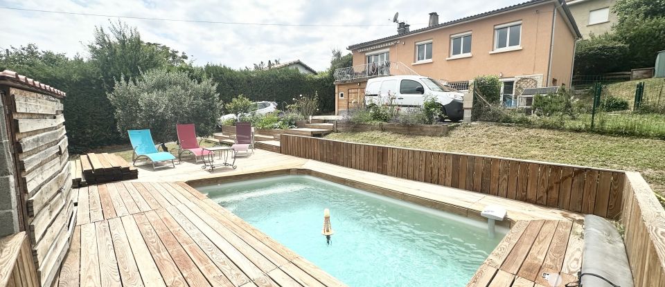 Maison 6 pièces de 160 m² à Beaupuy (31850)