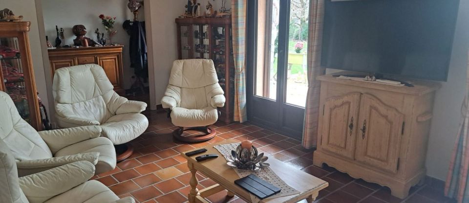 House 4 rooms of 173 m² in Montauban (82000)