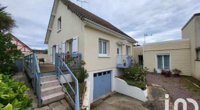 Traditional house 4 rooms of 140 m² in Luc-sur-Mer (14530)