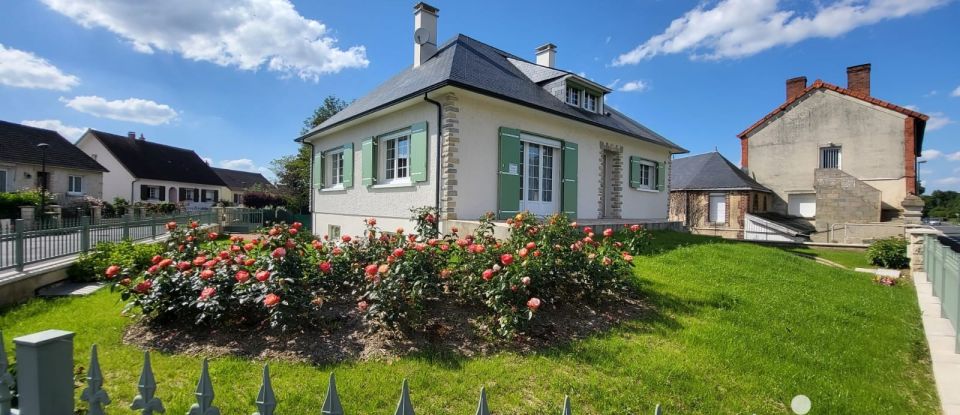 Traditional house 7 rooms of 156 m² in La Chartre-sur-le-Loir (72340)