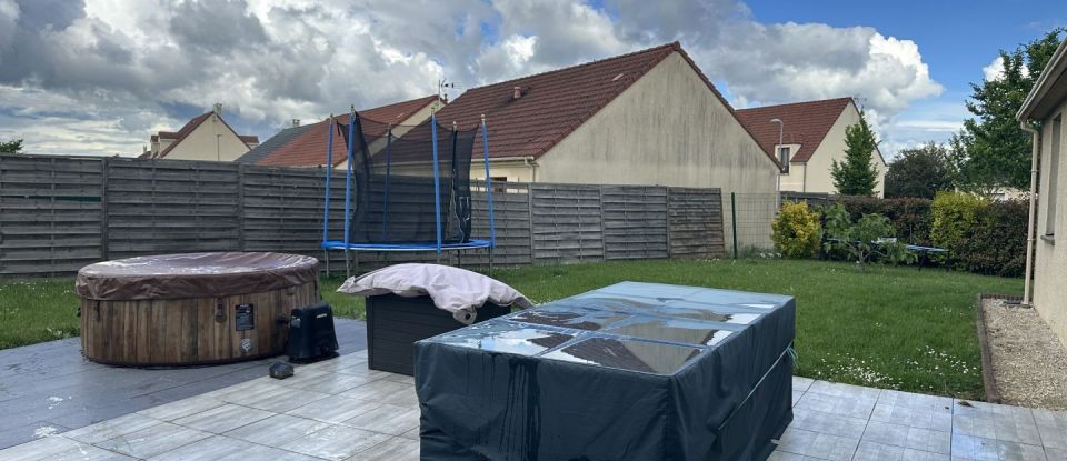 Pavillon 5 pièces de 94 m² à Les Villages Vovéens (28150)