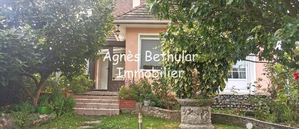 Traditional house 7 rooms of 147 m² in Bures-sur-Yvette (91440)