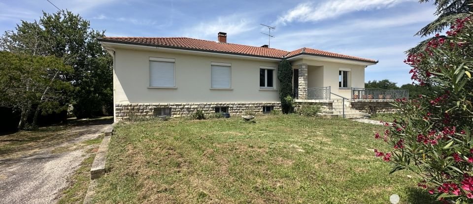 Maison traditionnelle 5 pièces de 135 m² à Montbeton (82290)