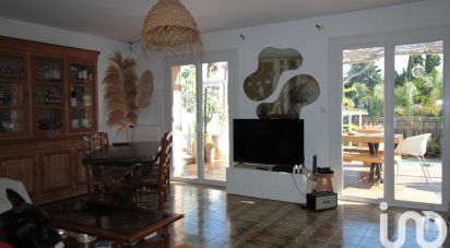 Traditional house 4 rooms of 148 m² in Carqueiranne (83320)