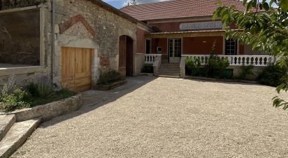 Maison de village 4 pièces de 130 m² à Grézels (46700)