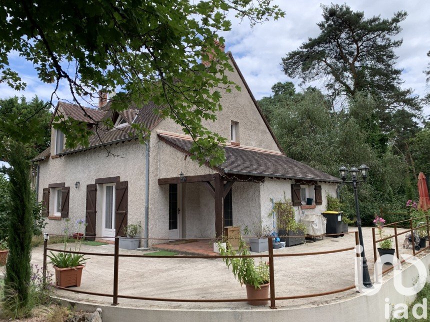 Traditional house 5 rooms of 117 m² in Mont-près-Chambord (41250)