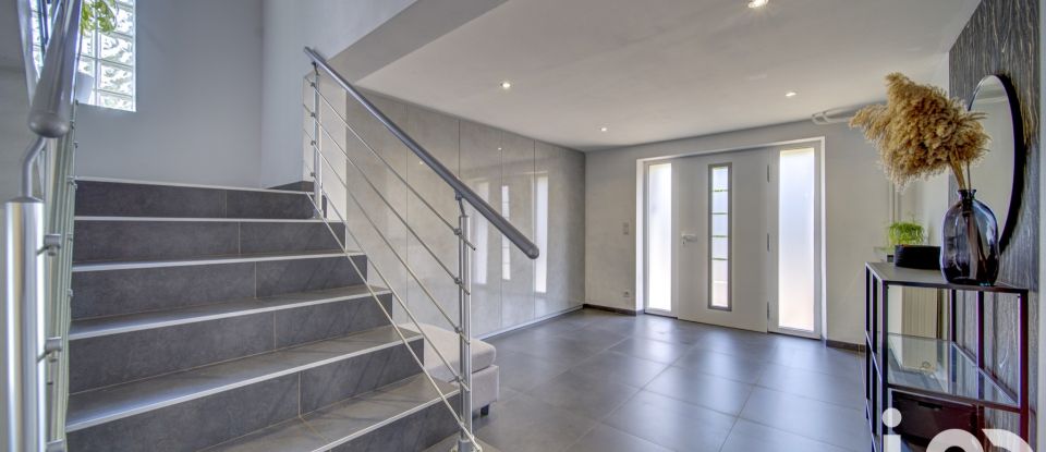 Maison 8 pièces de 262 m² à Boulay-Moselle (57220)