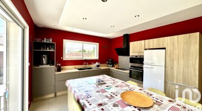 House 4 rooms of 120 m² in Saint-Laurent-de-Carnols (30200)