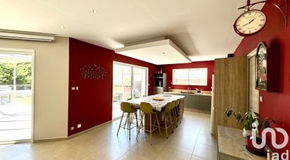 House 4 rooms of 120 m² in Saint-Laurent-de-Carnols (30200)