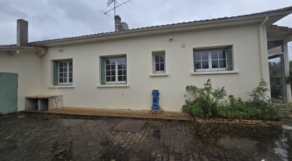 Maison 4 pièces de 92 m² à Cours-de-Pile (24520)