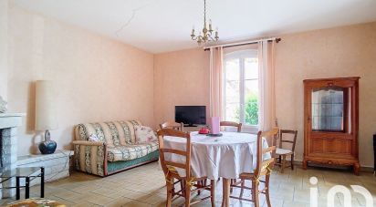 Village house 5 rooms of 102 m² in Amboise (37400)