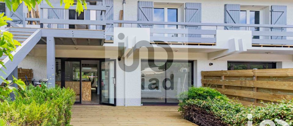 Maison 4 pièces de 95 m² à Azur (40140)